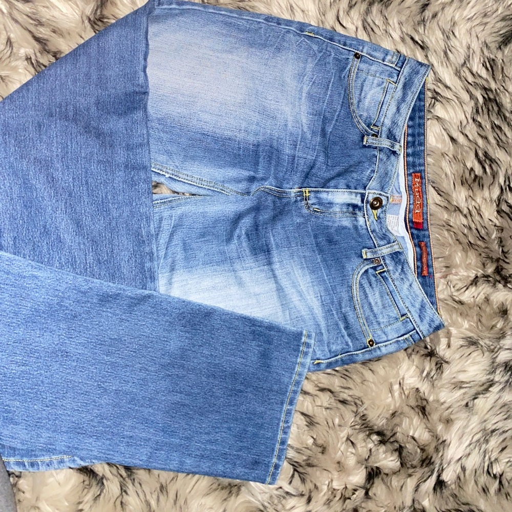 Miss distressed boyfriend jeans